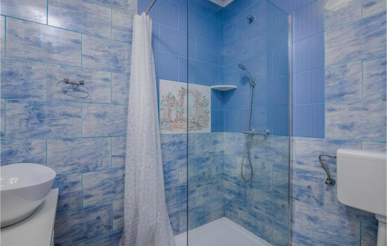 Nice Apartment In Stara Baska With Kitchen Εξωτερικό φωτογραφία