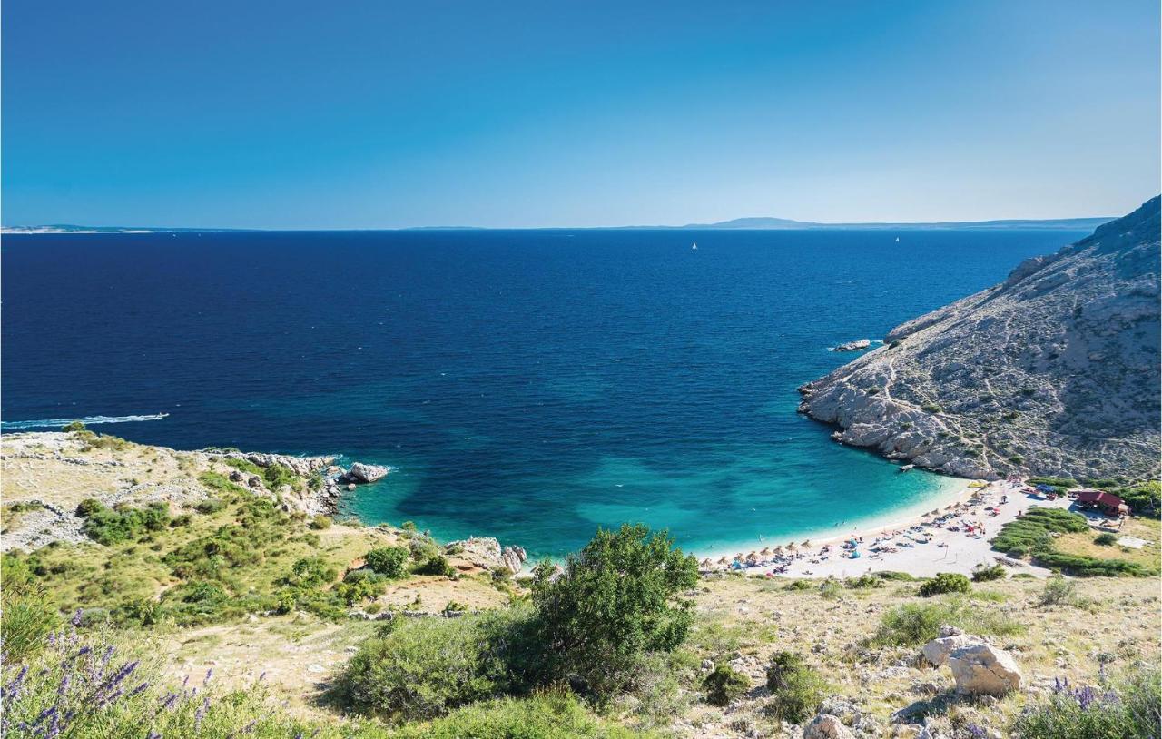 Nice Apartment In Stara Baska With Kitchen Εξωτερικό φωτογραφία